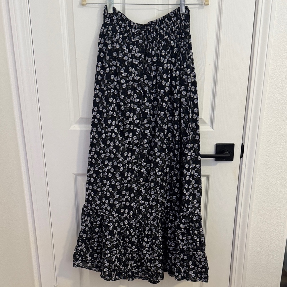 Black Floral Maxi Skirt - Lightweight Women's Skirt
Small but really one size!